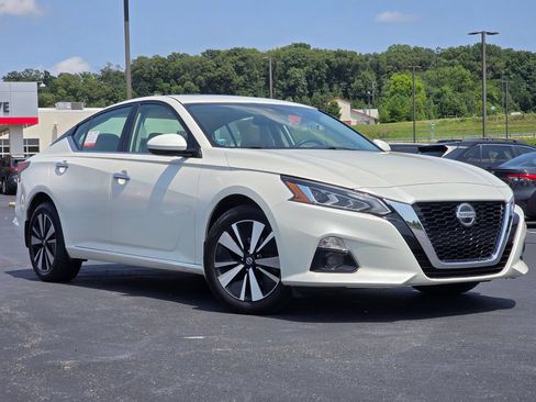 Used 2019 Nissan Altima 2.5 SV AWD/4WD image 1