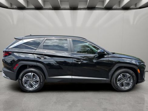 Certified 2025 Hyundai Tucson Blue AWD/4WD image 6