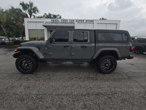 Used 2021 Jeep Gladiator Sport AWD/4WD image 4