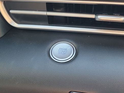 Certified 2026 Hyundai Elantra Hybrid FWD image 10