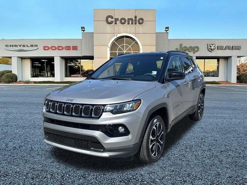 Used 2023 Jeep Compass Limited AWD/4WD image 7