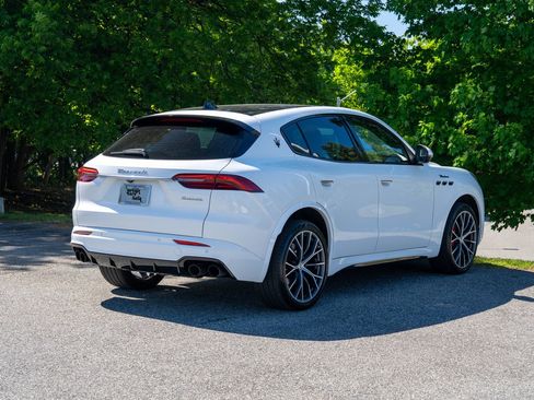 Used 2023 Maserati Grecale Modena AWD/4WD image 7