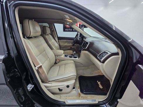Used 2017 Jeep Grand Cherokee Overland AWD/4WD image 20