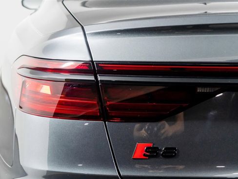 Used 2022 Audi S8 w/ S8 Executive Package image 16