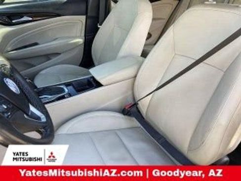 Used 2018 Buick Regal Essence w/ Driver Confidence Package #1 image 16