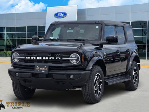 New 2026 Ford Bronco Outer Banks AWD/4WD image 2
