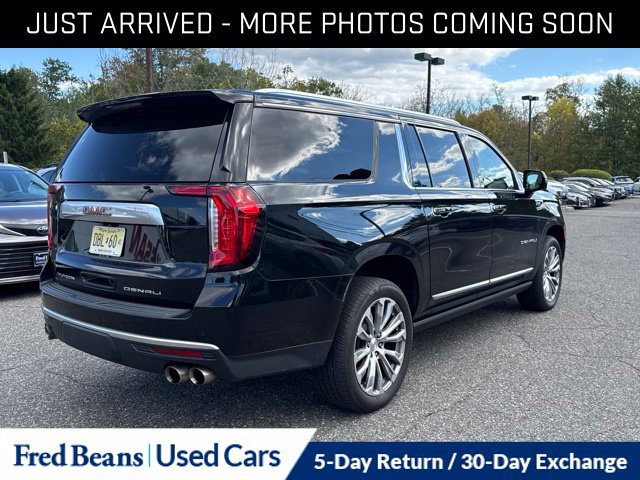 Used 2023 GMC Yukon XL Denali AWD/4WD image 9