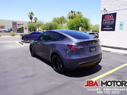 Used 2021 Tesla Model Y Long Range AWD/4WD image 36