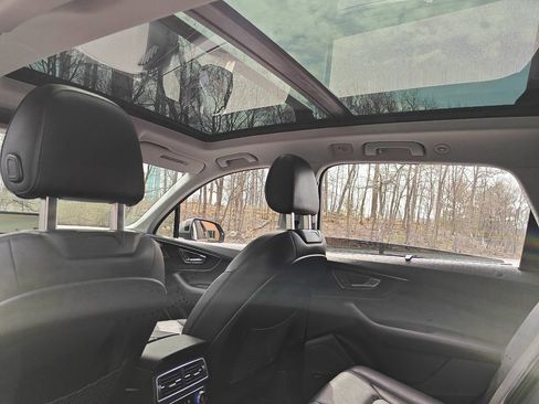 Used 2017 Audi Q7 3.0T Prestige w/ Prestige Package image 25