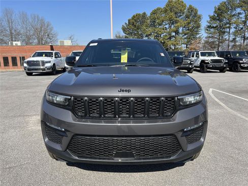 New 2025 Jeep Grand Cherokee Limited image 3