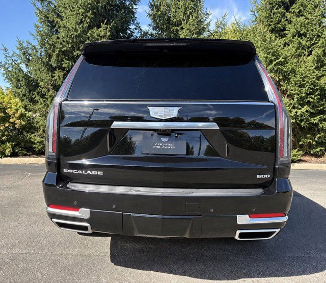 Certified 2026 Cadillac Escalade Luxury w/ Touring Package AWD/4WD image 4