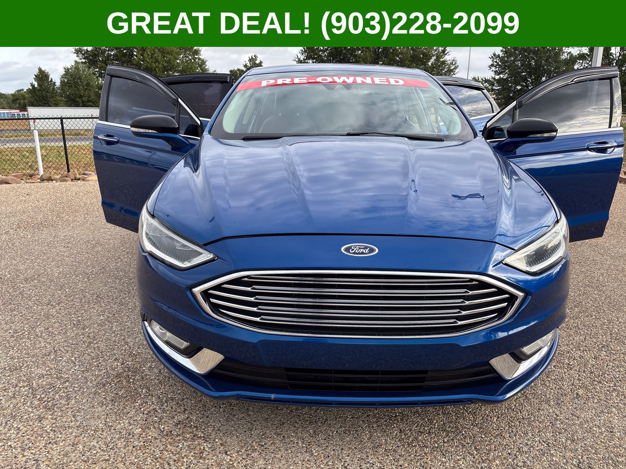 Used 2017 Ford Fusion SE w/ Equipment Group 602A FWD image 20