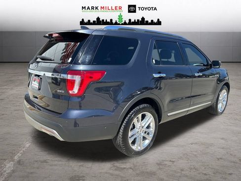 Used 2017 Ford Explorer Limited w/ Equipment Group 301A AWD/4WD image 6