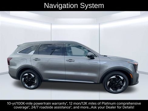 Certified 2025 Kia Sorento EX w/ EX Panoramic Sunroof Package AWD/4WD image 12