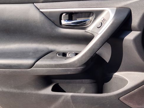 Used 2017 Nissan Altima 2.5 SV image 19