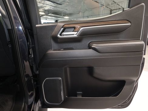 Certified 2023 Chevrolet Silverado 1500 LT Trail Boss w/ LPO, Dark Essentials Package AWD/4WD image 20