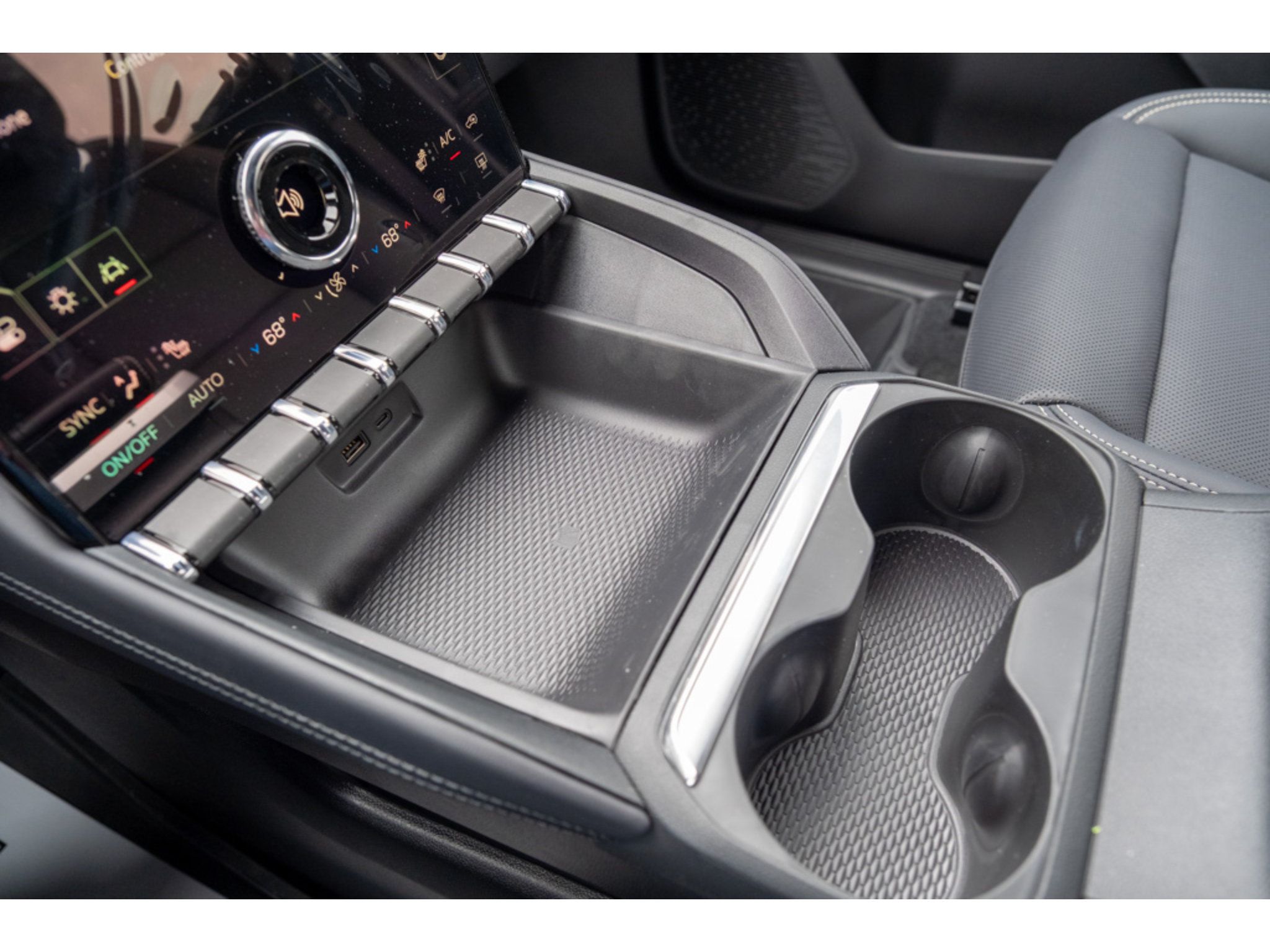 New 2027 GMC Terrain Elevation w/ Elevation Premium Package FWD image 25