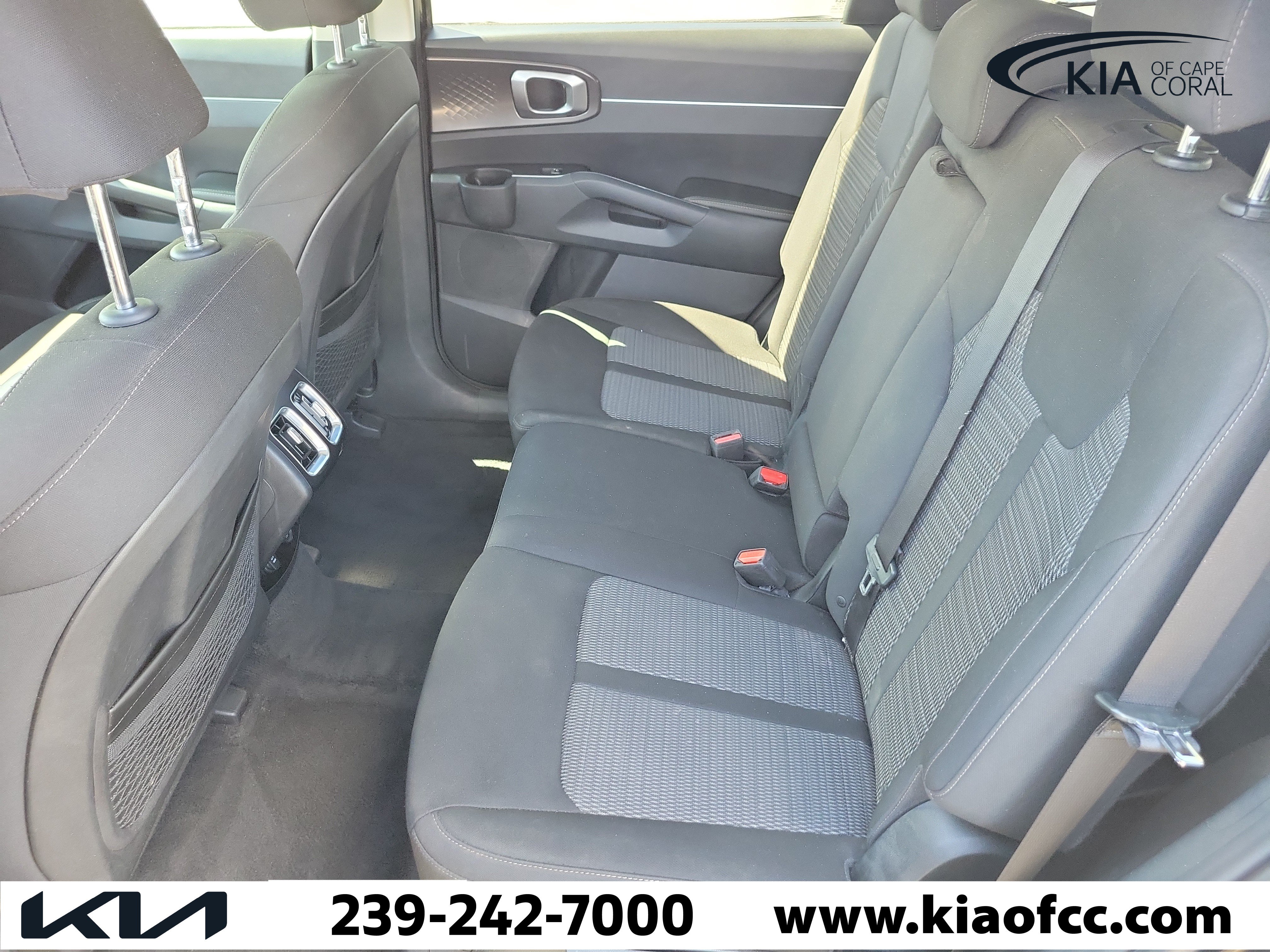 Used 2022 Kia Sorento LX FWD image 11