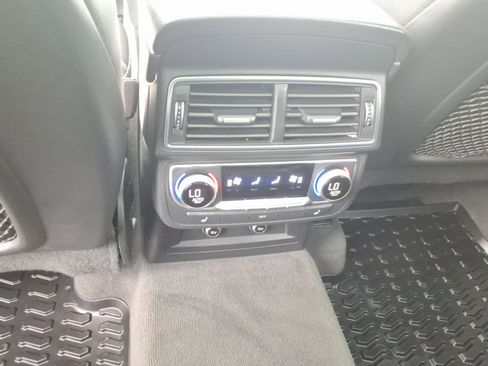 Used 2018 Audi Q7 3.0T Prestige image 12