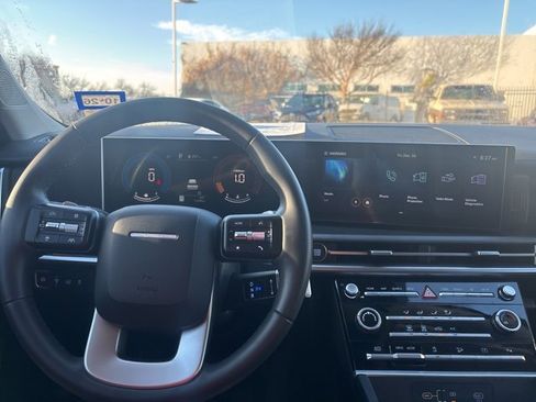 Used 2025 Hyundai Santa Fe SE image 10