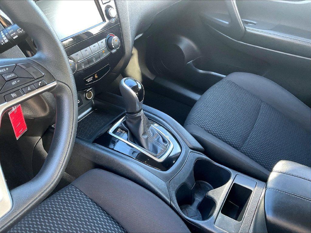 Used 2019 Nissan Rogue Sport S w/ Appearance Package AWD/4WD image 20