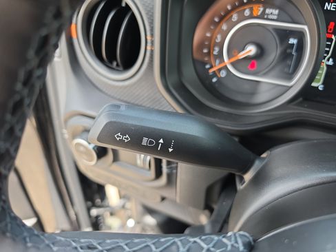 Used 2018 Toyota Tacoma TRD Sport RWD image 22