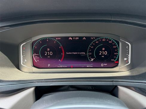 Used 2022 Volkswagen Taos SEL image 29