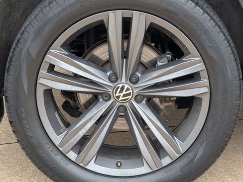 Used 2021 Volkswagen Atlas Cross Sport SEL AWD/4WD image 9