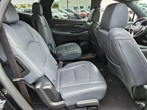 Used 2023 Buick Enclave Essence FWD image 18