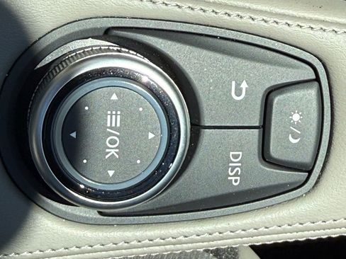 Used 2023 INFINITI QX50 Luxe image 43