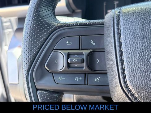 Used 2024 Toyota Tacoma SR5 AWD/4WD image 12