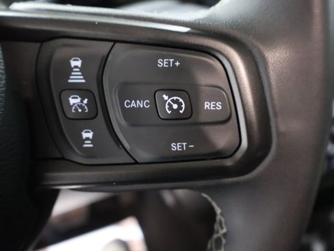 Used 2025 Jeep Wrangler Unlimited Rubicon image 34