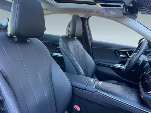 Used 2024 Mercedes-Benz E 350 4MATIC Sedan image 32