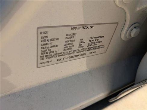 Used 2021 Tesla Model Y Long Range image 15