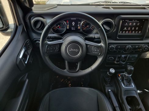 Used 2021 Jeep Wrangler Unlimited Sport AWD/4WD image 15