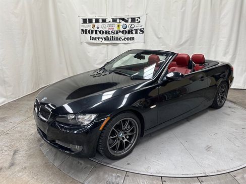 Used 2007 BMW 335i Convertible image 2