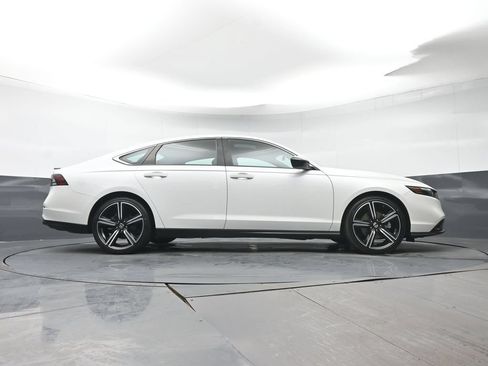 Used 2023 Honda Accord Sport image 29