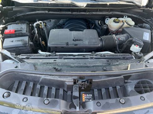 Used 2021 Chevrolet Suburban LT RWD image 10