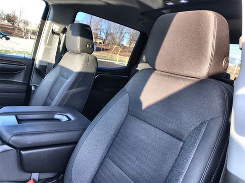 Used 2024 Chevrolet Silverado 1500 LT image 11