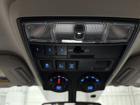 Used 2017 Toyota 4Runner TRD Off-Road Premium w/ Convenience Package AWD/4WD image 47