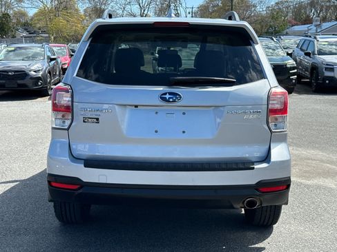 Used 2017 Subaru Forester 2.5i Limited AWD/4WD image 6