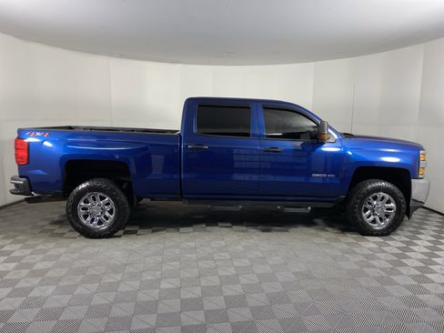Used 2018 Chevrolet Silverado 2500 W/T w/ WT Convenience Package image 4