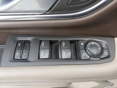 Certified 2022 GMC Yukon SLT w/ SLT Luxury Package image 4