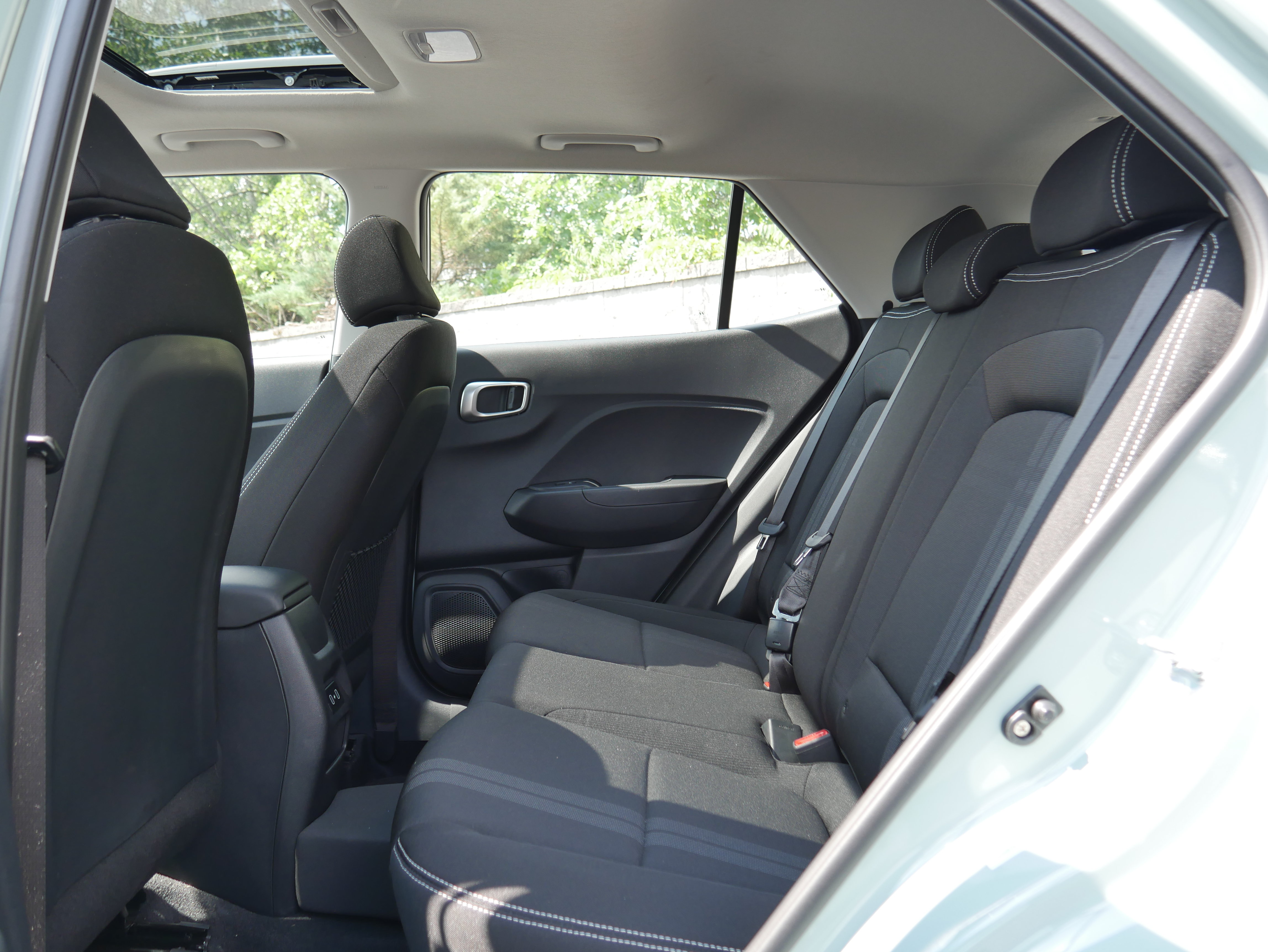 Used 2026 Hyundai Venue SEL FWD image 14