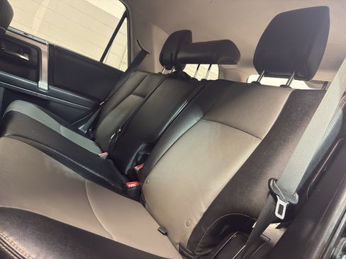 Used 2018 Toyota 4Runner SR5 Premium AWD/4WD image 30
