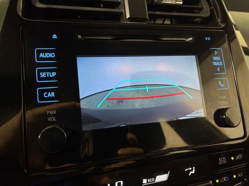 Used 2019 Toyota Prius LE w/ Carpet Mat Package image 21