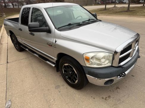 Used 2009 Dodge Ram 2500 Truck SXT image 14