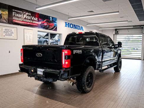Used 2024 Ford F250 Lariat w/ Lariat Ultimate Package AWD/4WD image 9