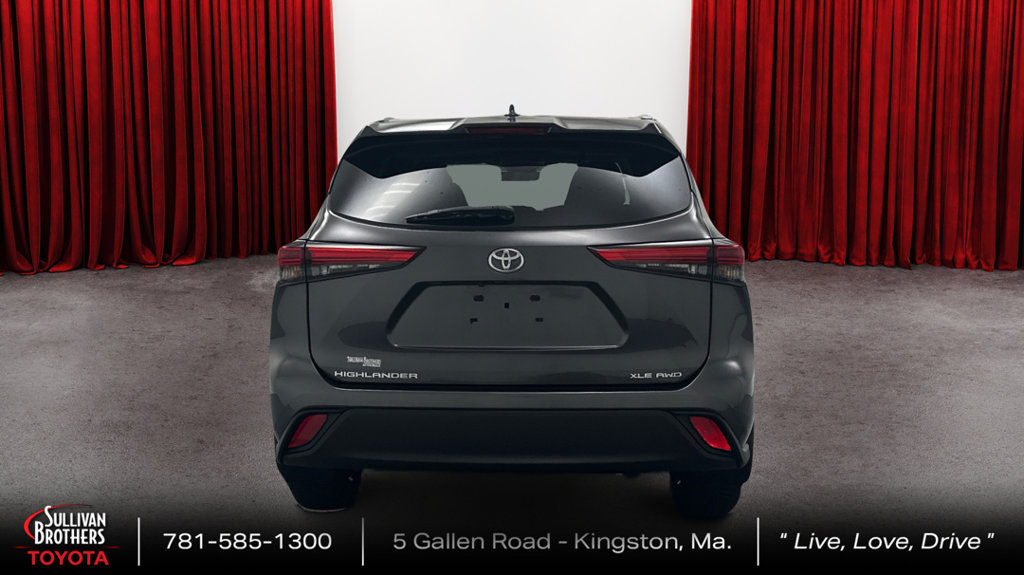 Certified 2021 Toyota Highlander XLE AWD/4WD image 6