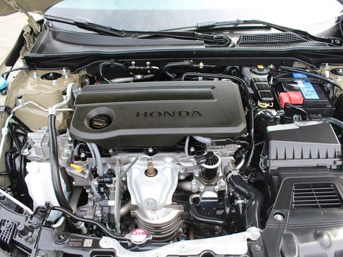 Used 2025 Honda Civic Sport image 29